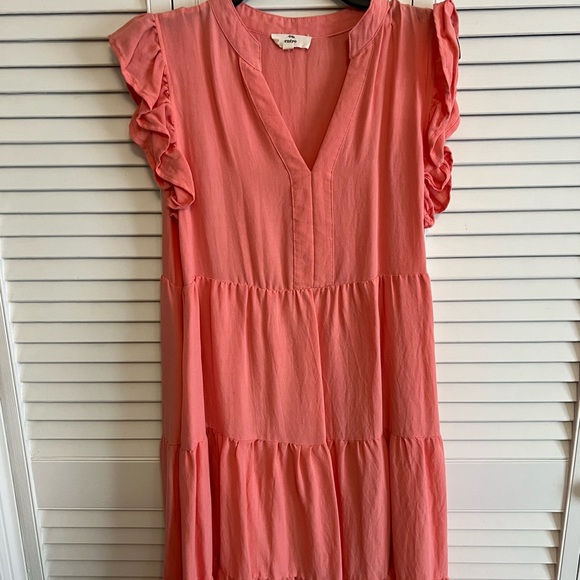 Ruffled dress - Picture 1 of 4